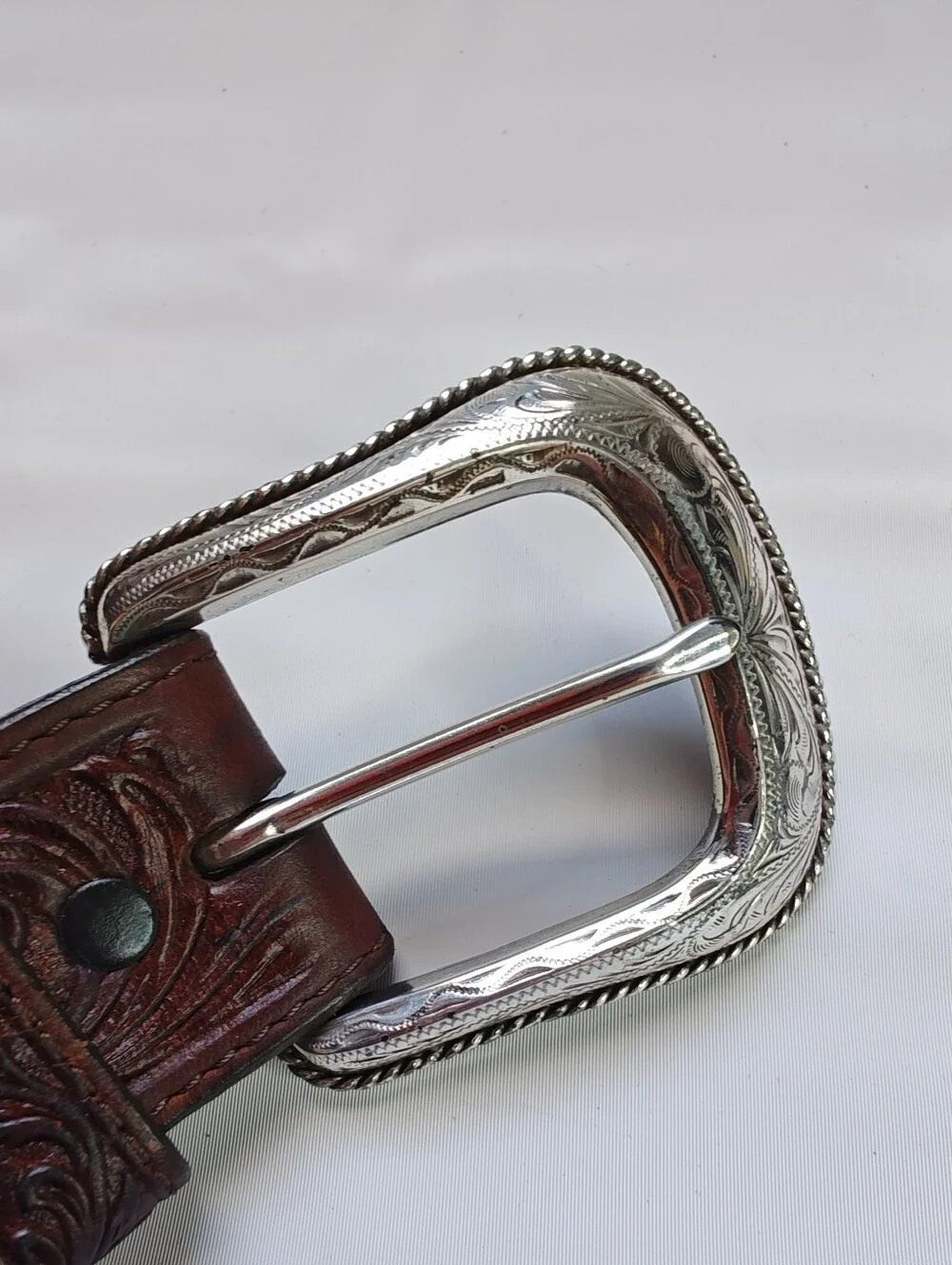 Silver Creek Vintage 1995 Tooled Leather Western Belt Brown Silver Buckle 38